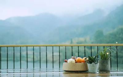 單打獨(dú)斗做網(wǎng)紅不靈了，民宿要靠集群打天下？